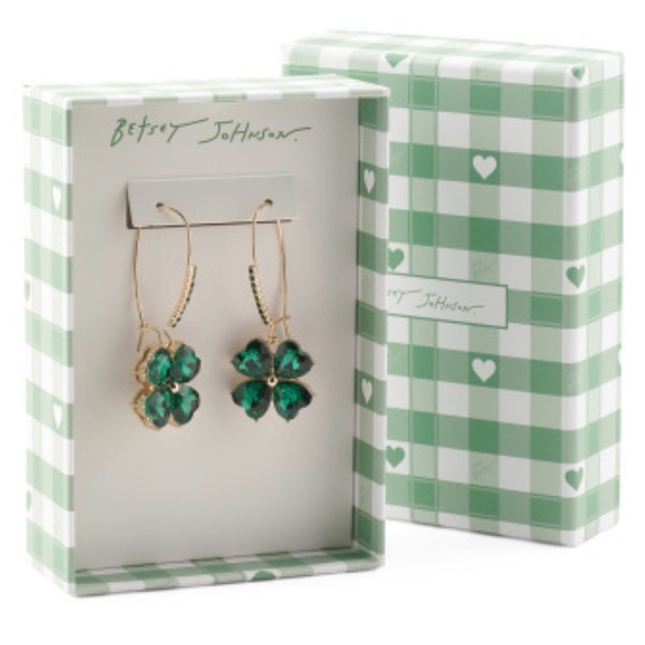 Betsey Johnson Shepards Hook Shamrock Earrings - Picture 2 of 2